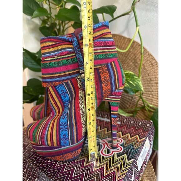 Jayce-5 women’s size 7 colorful boot heels - Picture 5 of 9